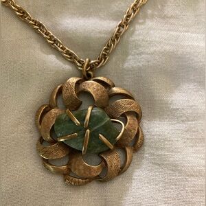 BSK Vintage Ornate Frame Faux Jade‎ Pendant Necklace